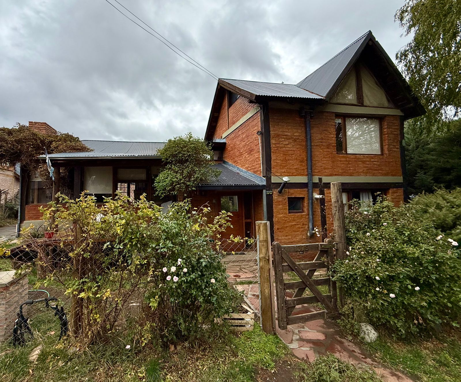 Casa en ALQUILER - VILLA AYELEN
